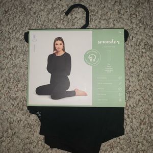 NWT WOMENS MEDIUM BLACK LEGGINGS PANTS HOT TOTTIES WANDER WARM WINTER